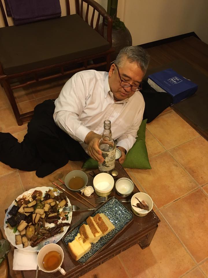 到鄭問家和他喝一杯